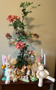 lot 70 image: Spring Bunny and Floral Decor Collection with Figurines and Plush