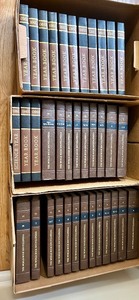lot 136 image: World Book Encyclopedia Complete 24-Volume Set with Year Books 1982-1992