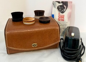 lot 231 image: Robinson Power Shoe Shine Kit with Polisher, 4 Brushes, and Case