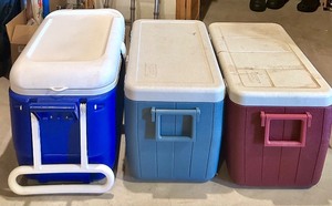 lot 272 image: Set of 3 Large Hard-Sided Coolers Coleman PolyLite 48 and Igloo Cool Roller
