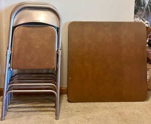 lot 273 image: Samsonite Folding Table with 4 Matching Folding Chairs