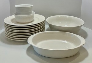 lot 295 image: Set of 10 Vintage Pfaltzgraff Plates with Serving Bowl, Casserole Dish, and Ramekins