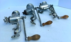 lot 96 image: Set of 3 Universal Vintage Cast Iron Meat Grinders with Wooden Handles