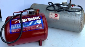 lot 102 image: Lot of 2 Portable Air Tanks with Pressure Gauges and Hoses