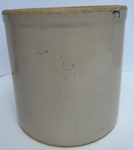 lot 305 image: Vintage 3 Gallon Diamond Brand Stoneware Crock by Western Stoneware Co.