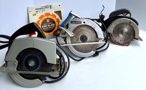 lot 324 image: Lot of 3 Vintage Circular Hand Saws - ShopCraft, Craftsman, Mall Saw with Saw Blade