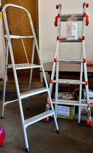 lot 345 image: Lot of 2 Step Ladders Including Little Giant Model 22 Type IA and Aluminum Platform Step Ladder