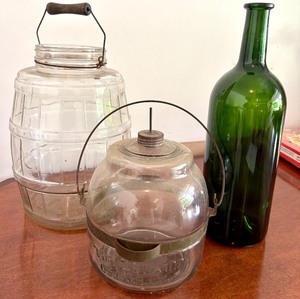 lot 347 image: Collection of 3 Antique Glass Bottles and Jars Including 1913 Patent Jar