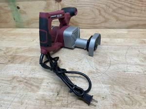 lot 112 image: CHICAGO ELECTRIC 3-38 in. 6.8 Amp Heavy Duty Toe-Kick Saw (08112570)
