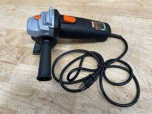lot 113 image: WARRIOR 4.3 Amp, 4-12 in. Angle Grinder with Slide Switch (08112515)