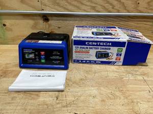 lot 114 image: CEN-TECH 21050 Amp, 12V Analog Charger with Engine Start (08112555)