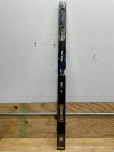 lot 128 image: Tolsen 48 Magnetic Level (08112513.75)