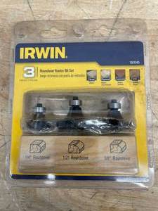 lot 130 image: Irwin Router Bits 3 Pc 1901045 (0811250)