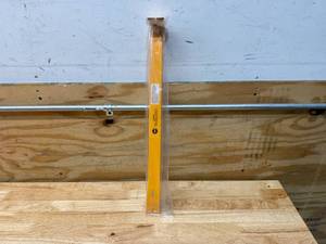 lot 94 image: Python 21 Utilitypry Bar (0811255.85)