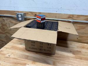lot 59 image: Box of 100 speedrippers