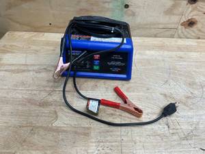 lot 155 image: CEN-TECH 21050 Amp, 12V Analog Charger with Engine Start (08122555)
