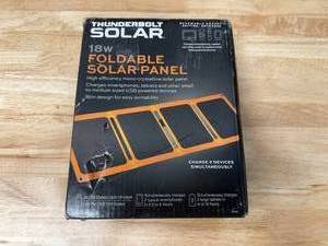 lot 162 image: Thunderbolt 18w Foldable Solar Panel (08132570)