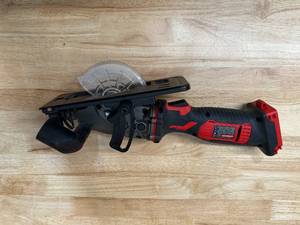 lot 32 image: Bauer 20V Lithium-Ion (Tool only) (08132560)