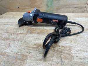 lot 201 image: WARRIOR 4.3 Amp, 4-12 in. Angle Grinder (08142515)
