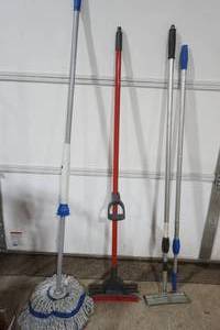 lot 12 image: Cleaning Tools Mops & Squeegees