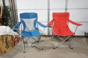 lot 22 image: Camping Chairs 2ct