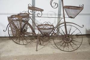 lot 26 image: Metal Art Bicycle Lawn Decor with Planters