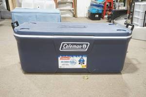 lot 33 image: Coleman Cooler 150 qt