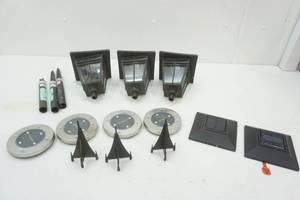 lot 91 image: Solar Garden Lights