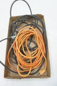 lot 97 image: Extension Cords 2ct