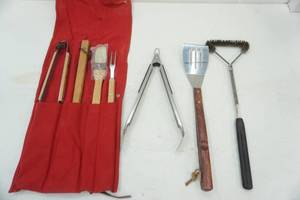 lot 104 image: Grilling Tools & Roll