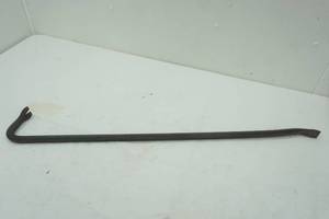 lot 106 image: long pry bar