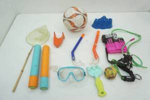 lot 113 image: Outside Toy Lot