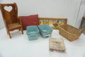 lot 126 image: Mainstay small storage bins