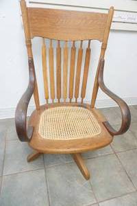 lot 144 image: Vintage Rocking chair