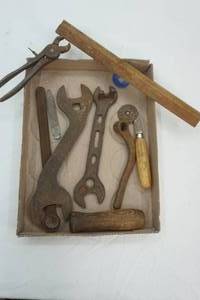 lot 150 image: Vintage hand tools
