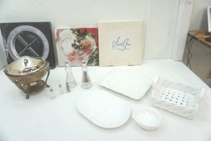 lot 185 image: glassware