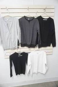 lot 199 image: Womens Tops (5ct)- Hanes, Athletic Works, Merona