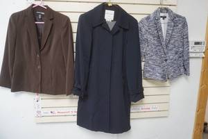 lot 211 image: Womens Blazers & Coat
