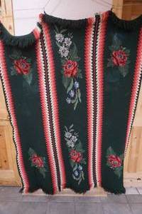 lot 236 image: Floral Afghan Forest Green