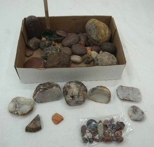 lot 251 image: Stones