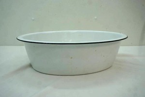 lot 258 image: Enamel Wash Basin