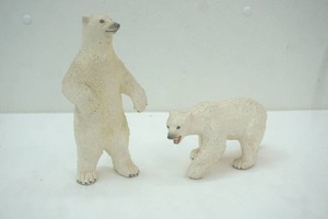 lot 299 image: Polar Bear Figures