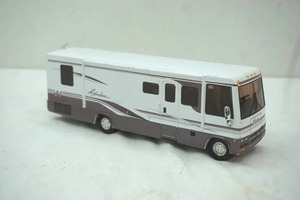 lot 309 image: Winnebago Adventurer 2002 Fleer Collectibles LLC