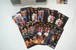 lot 320 image: Basketball Sports Cards