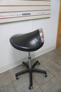 lot 360 image: Saddle Adjustable Chair