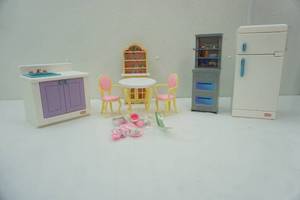 lot 368 image: Barbie Doll Kitchen Furniture