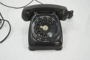 lot 374 image: Vintage Rotary Phone