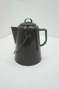 lot 387 image: Black Enamelware Coffee Pot wlid 8 tall