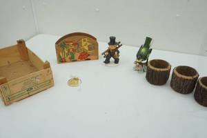 lot 398 image: Vintage Decor Lot Hummel Chimney Sweep & Warbler made in Japan