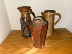 lot 4 image: Set of 3 Handcrafted Studio Pottery Pitchers  Vases